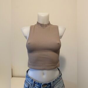 Babaton Sculpt Crop Tank. Size Medium.